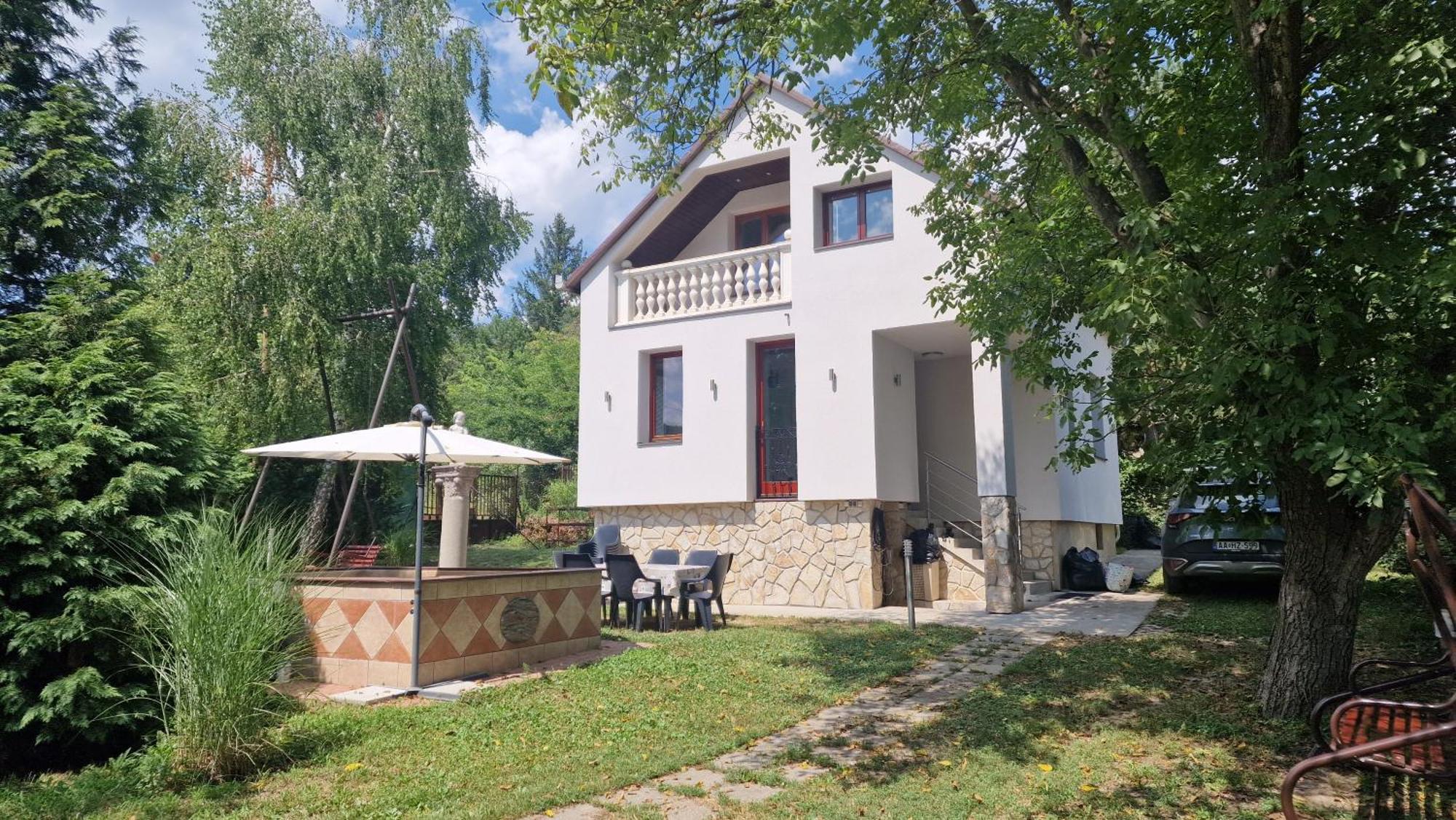 Pilis Hills View Deluxe House With Pool & Ac Near Bp Villa Pilisszentivan Kültér fotó